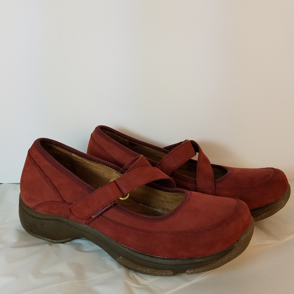 Dansko mary jane 40 burgundy red suede